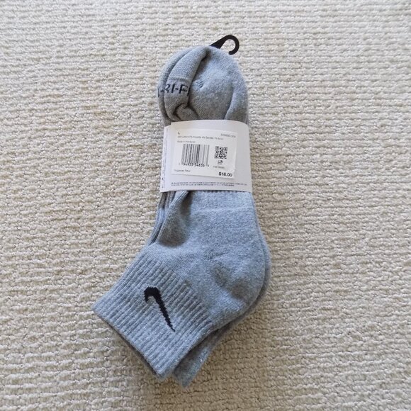 NEW NWT MENS NIKE EVERYDAY PLUS COTTON CUSHIONED ANKLE RUNNING SOCKS GREY GRAY - Picture 3 of 4